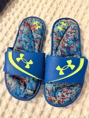 Under Armour Kids Cushioned Slides with Neon Yellow Accents - brand new w/o tags